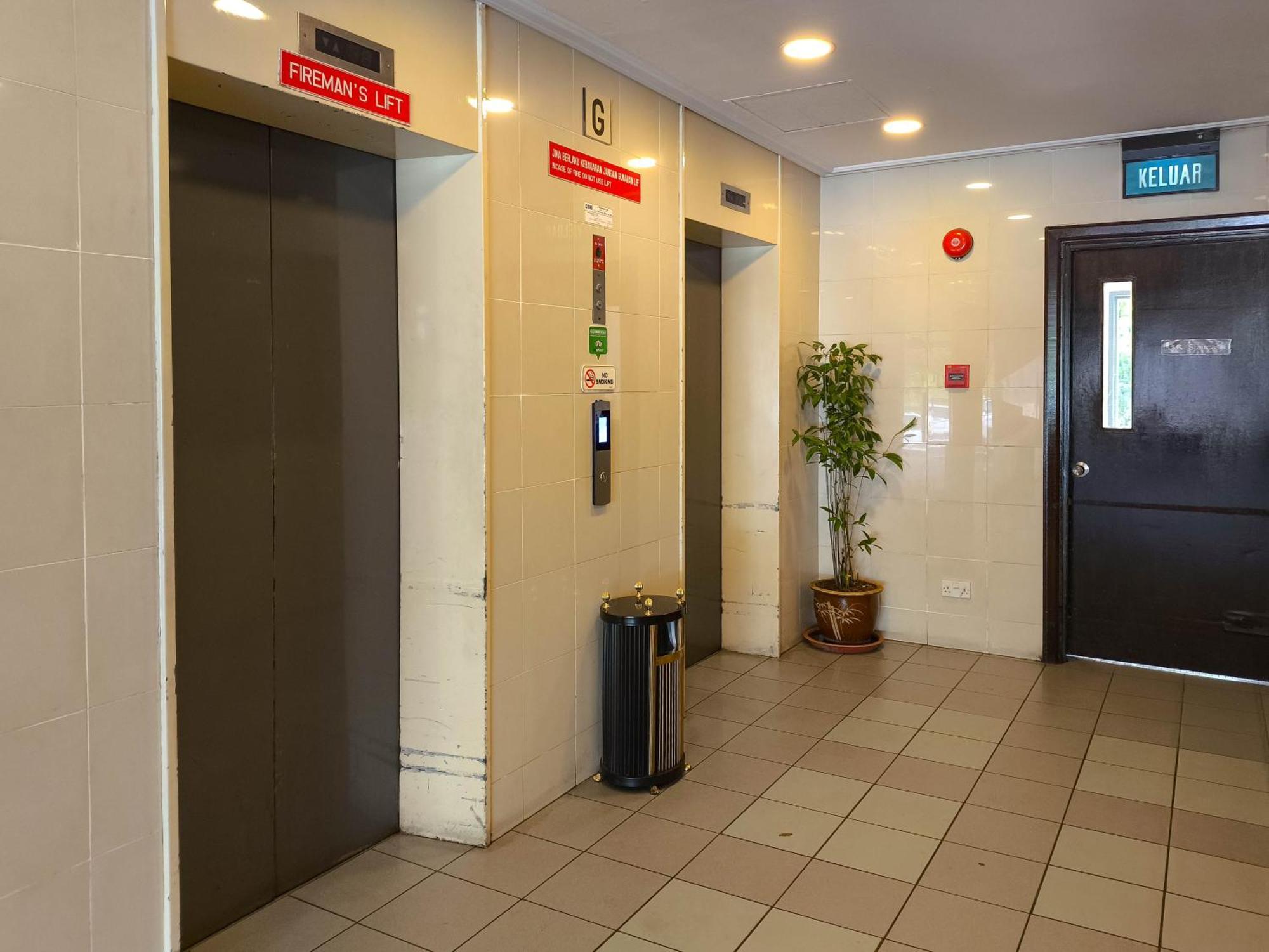 Jubilee Hotel Μπαντάρ Σερί Μπεγκαβάν Εξωτερικό φωτογραφία