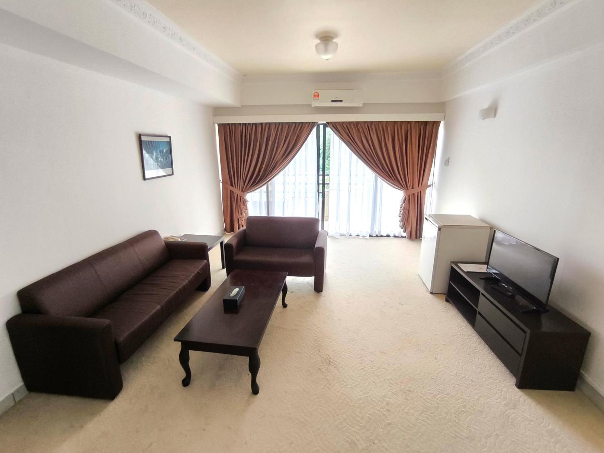 Jubilee Hotel Μπαντάρ Σερί Μπεγκαβάν Εξωτερικό φωτογραφία
