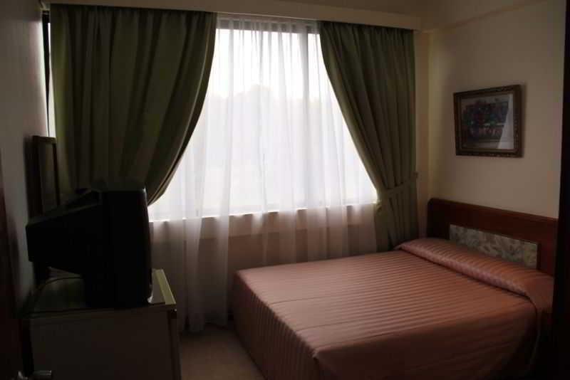 Jubilee Hotel Μπαντάρ Σερί Μπεγκαβάν Εξωτερικό φωτογραφία
