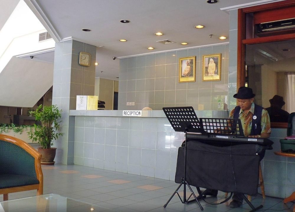 Jubilee Hotel Μπαντάρ Σερί Μπεγκαβάν Εξωτερικό φωτογραφία