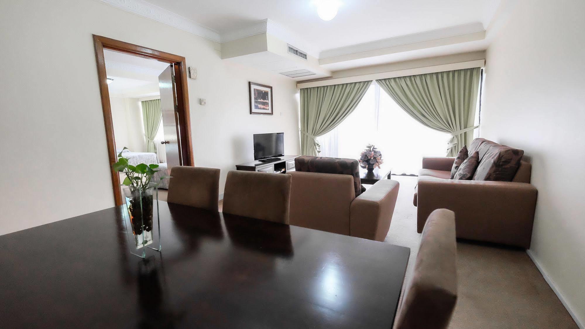 Jubilee Hotel Μπαντάρ Σερί Μπεγκαβάν Εξωτερικό φωτογραφία